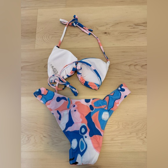 NEW Colorful Abstract Bikini Set - Picture 2 of 2